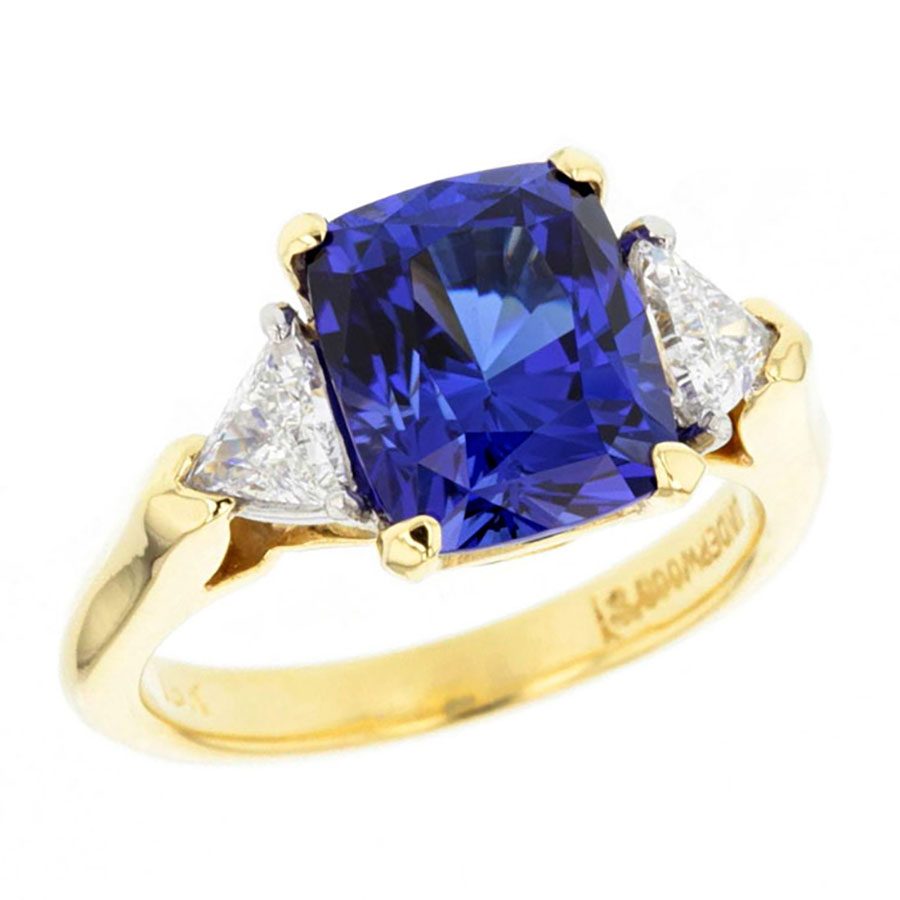 Tanzanite with Trilliant Diamonds in Yellow Gold Ring