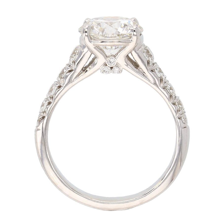 Round Diamond in White Gold Tapered Band Ring