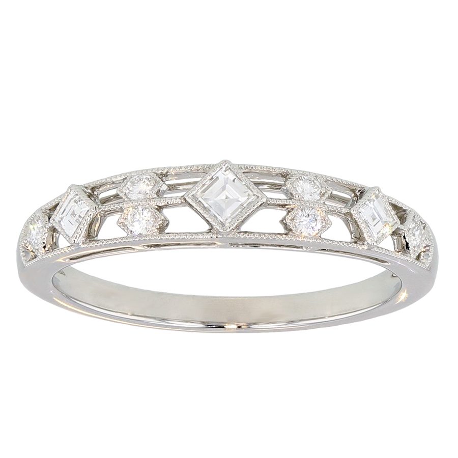 Princess Cut and Round Diamonds in Platinum Ring