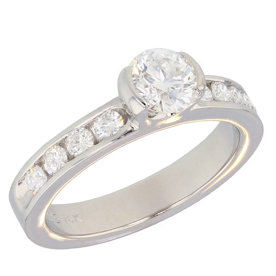 Round Diamonds in White Gold Ring
