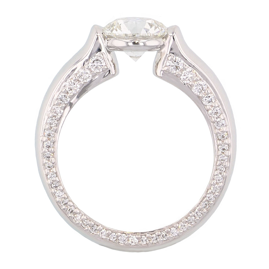 Round Diamonds in White Gold Ring